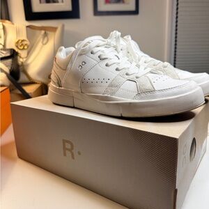 ON The Roger Clubhouse White Sneakers